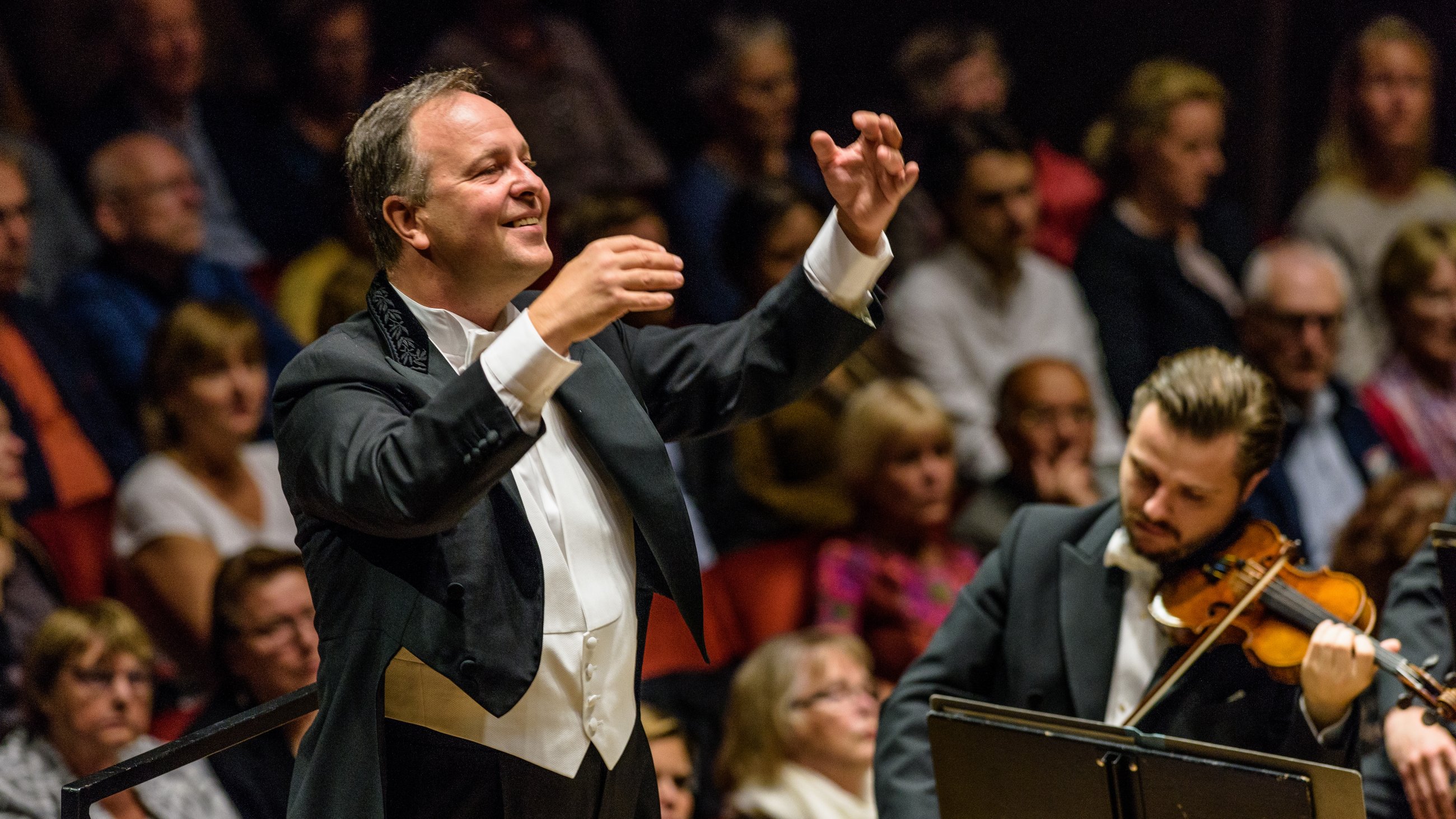 Sakari Oramo Opens The 2022/23 Season With BBC Symphony Orchestra ...